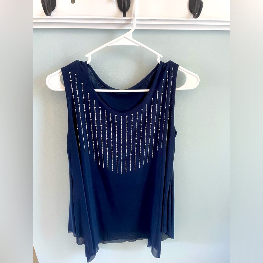 Very unique dressy tank w rhinestones lightweight